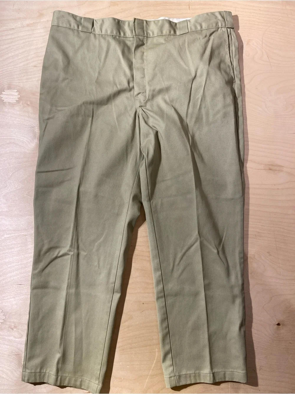 Dickies Khaki Work Pants - Classic Straight Fit.  44 x 30 (SW)